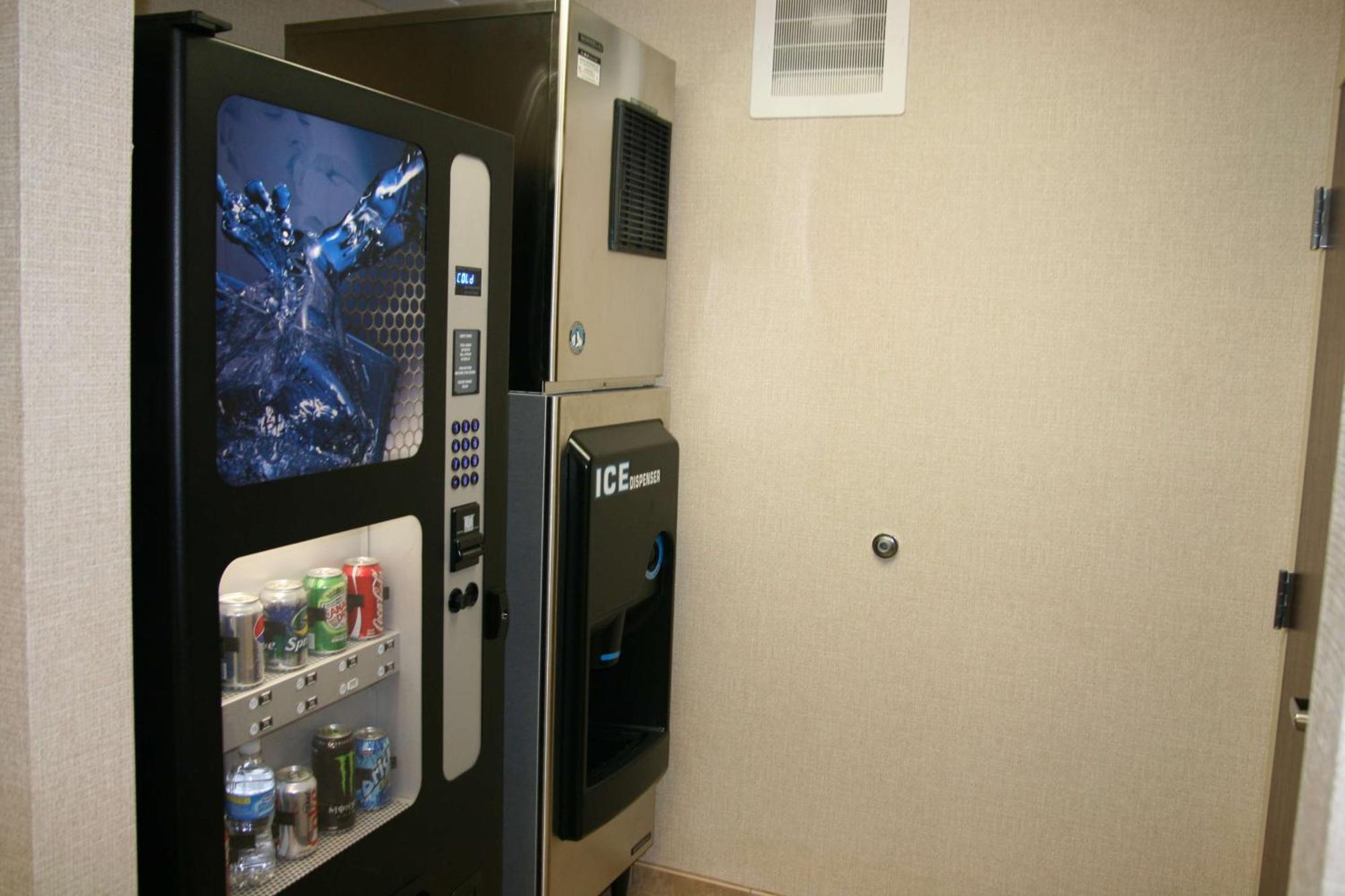 Hampton & Cleveland-mentor Hotel 3*
