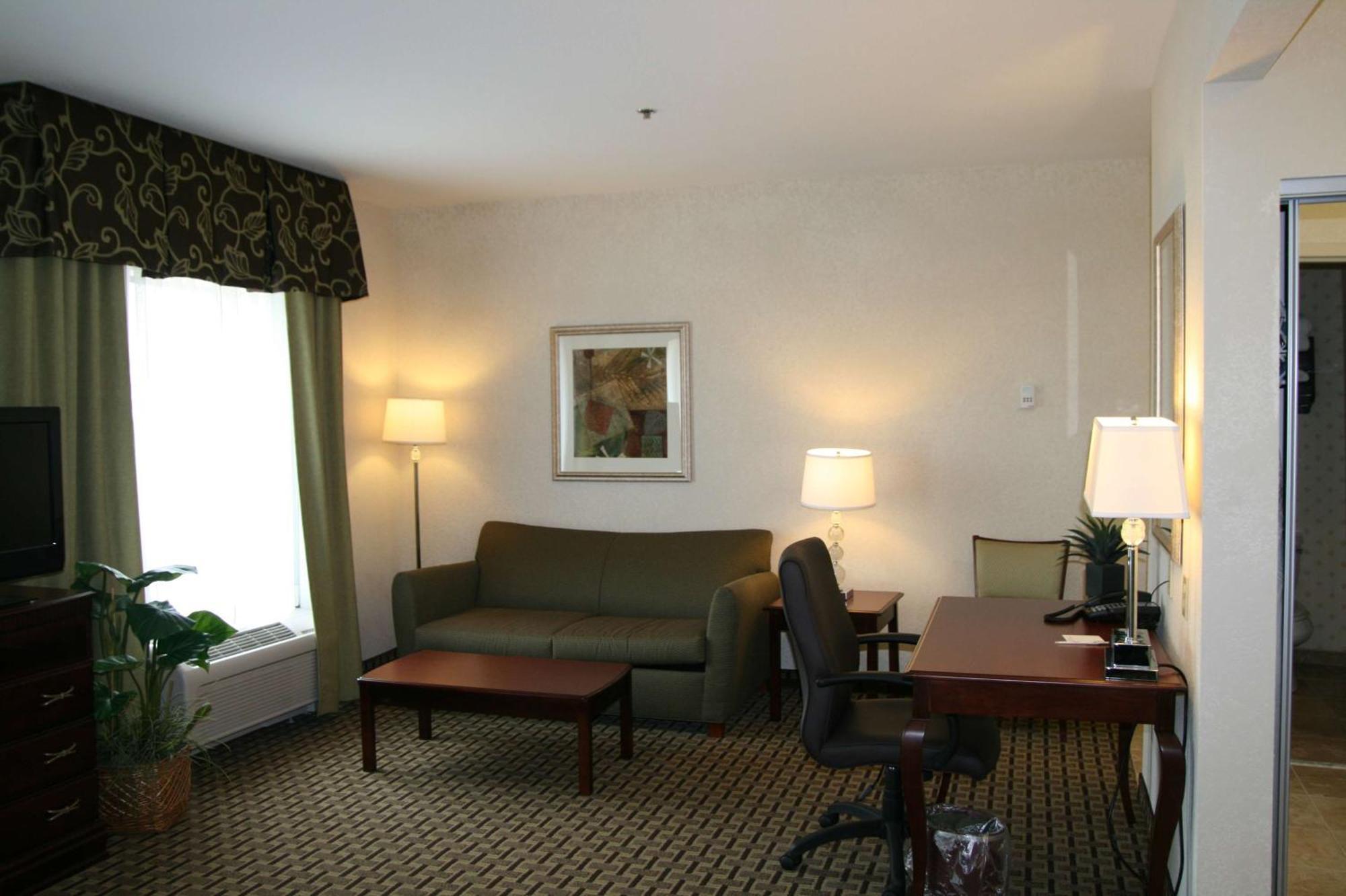 Hampton & Cleveland-mentor Hotel