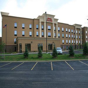 Hampton & Cleveland-mentor Hotel